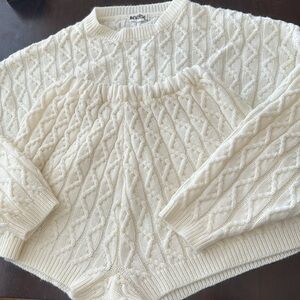 Knit cropped sweater and shorts set